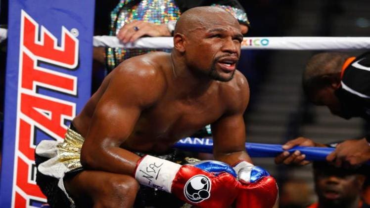 Floyd Mayweather beats Andre Berto handily to go to 49-0