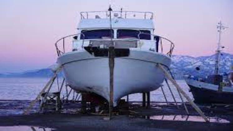 Alarming signs you need to repair your boat