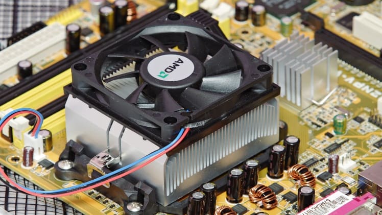 How Custom Cooling Equipment Improves Operations