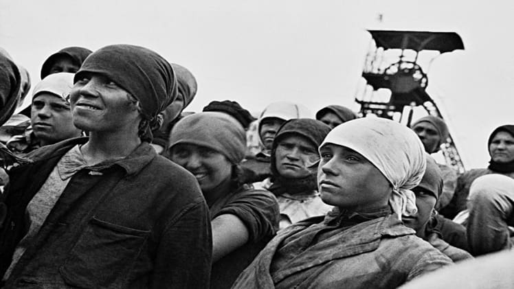 By 1935 the Proportion of Women Workers in the Ussr’s Workforce Was in Every Five.