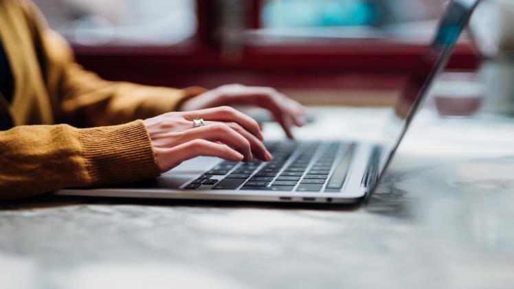 How to Spot Fake Hotel Reviews and Avoid Being Scammed