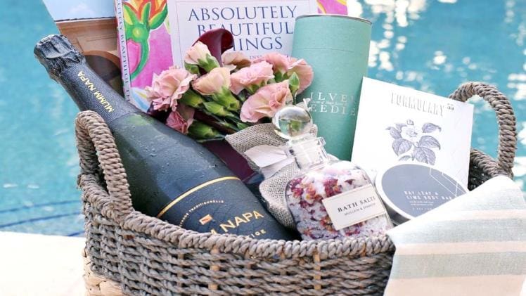 5 Unique Housewarming Gift Basket Ideas in 2023